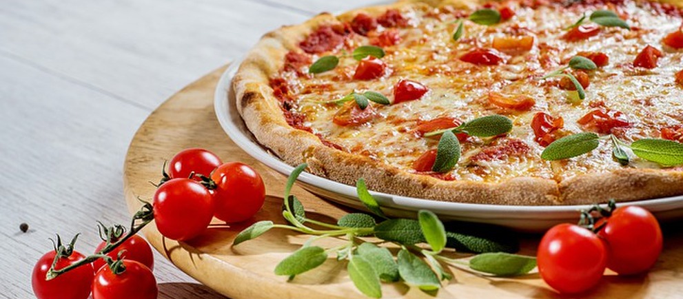 Symbolfoto von der Produktgruppe Standard Pizzen